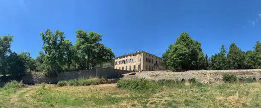 Photo de Château du Grand-Pré à Vitrolles-en-Lubéron