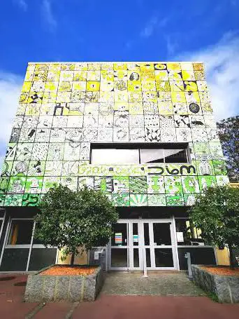 Maison des Jeunes et de la Culture rive gauche
