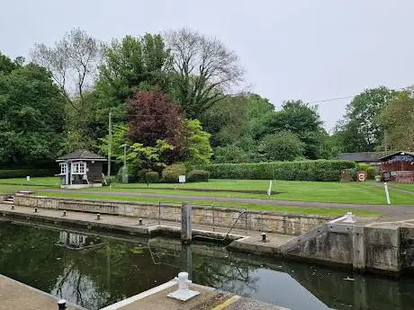 Photo de Shepperton Lock and Weir