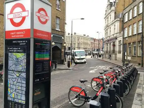Photo de Santander Cycles: Greenland Road  Camden Town