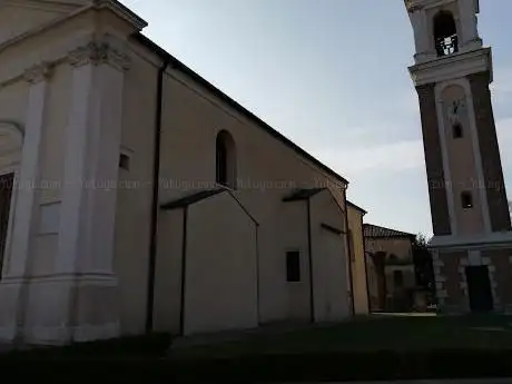Photo de Chiesa Parrocchiale dei Santi Quirico e Giulitta in Campoverardo