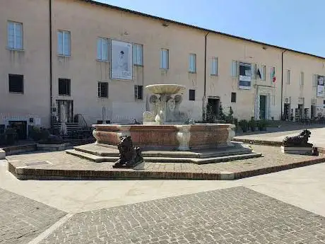 Fontana dei Leoni