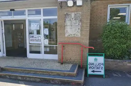 Photo de Hersham Library