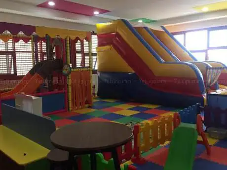 Giù per Il Tubo - Area Giochi