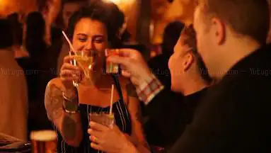 Photo de Riviera Bar Crawl Tours Paris : Paris Nightlife Party