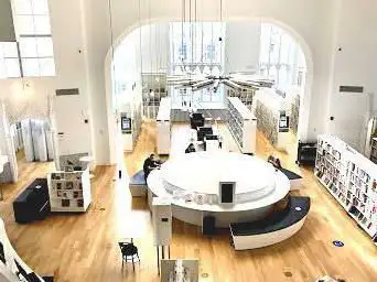 Maison de la Littérature library