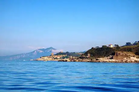 Photo de Punta massa Lubrense