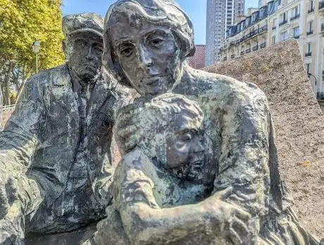 Photo de Monument de la Place des Martyrs Juifs du Vélodrome d'Hiver