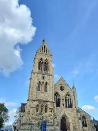 St Philip and St James Church Leckhampton
