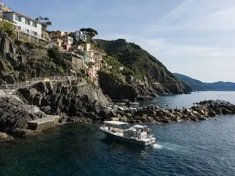 Sea Breeze Boat Tours - Monterosso
