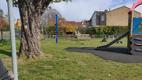 Photo de King George Memorial Recreation Ground