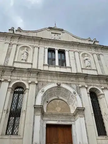 Photo de Église San Pietro in Oliveto de Brescia