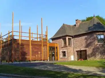 Photo de L'aparté, lieu d'art contemporain du Pays de Montfort