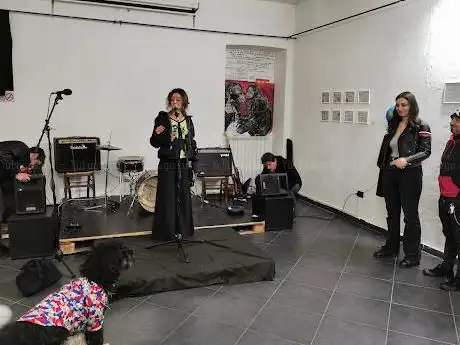 La Scimmia In Tasca