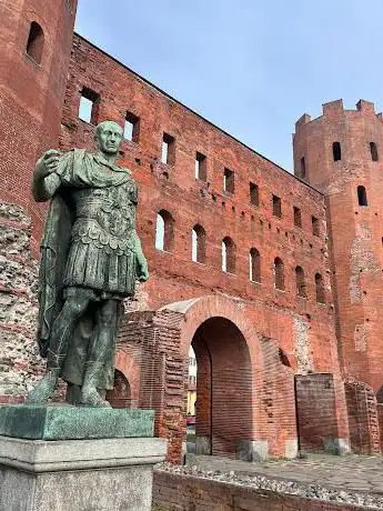 Julius Caesar Statue