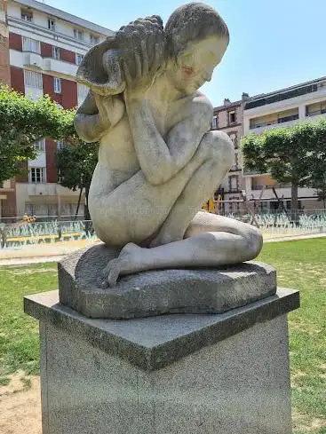 Femme à la Conque