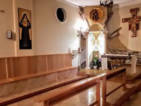Photo de Church of the Sacred Heart of Jesus
