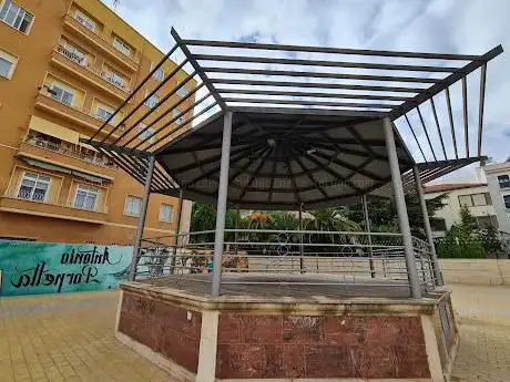 Photo de Plaza del poeta Antonio Porpetta