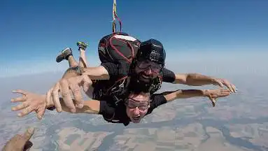 Photo de BlueSky Paris, Saut en parachute