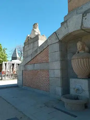 Photo de Fuente de las Esfinges