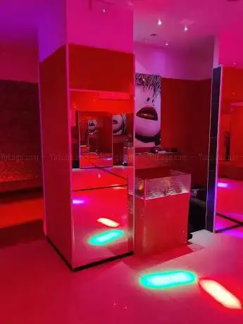 Club prive Interno 12