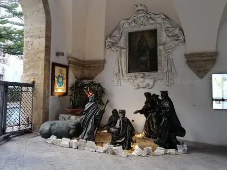 Photo de Monumental Bronze Nativity