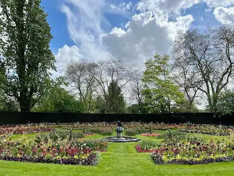 Photo de Queen Mary's Rose Gardens