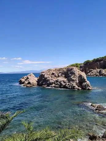 Photo de Beach Illa Mateua