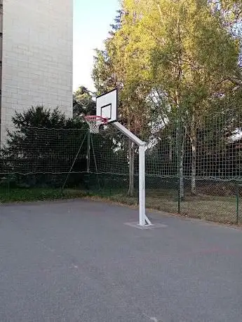 Terrain de basket Blaise Pascal