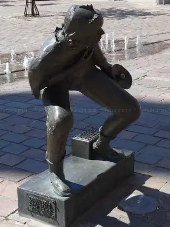 Standbeeld Baljuw Spierinck