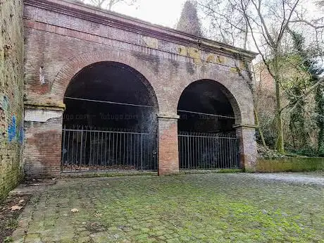 Photo de Cisterna del Remondato via Codivilla (BO)