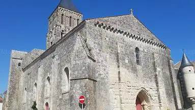 Photo de Eglise de Saint-Hilaire(des-Loges)