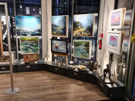 Photo de R Young Art Gallery