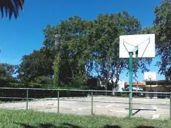 Photo de Basketball playground