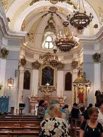 Photo de Church of Saint John Baptist