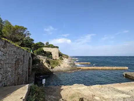 Photo de Chemin littoral des Parcs de Saint Tropez