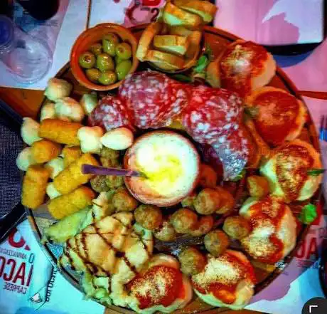 Crazy Horse Pub Braceria Pozzuoli Napoli karaoke sangria