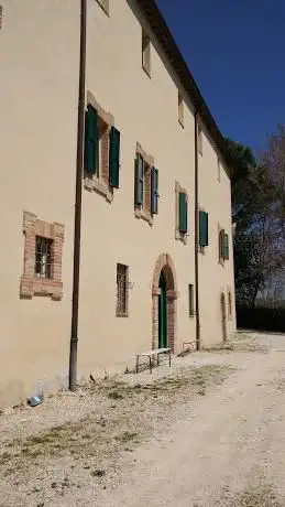 Photo de Abazia di San Benedetto de' Frondigliosi