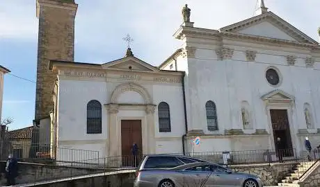 Photo de Chiesa Parrocchiale dei Santi Filippo e Giacomo in Longara