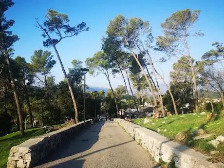 Photo de Pineta di Caserta Vecchia