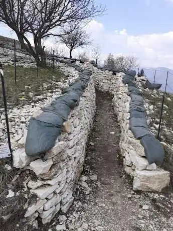 Trincee recuperate sul Monte Tomba