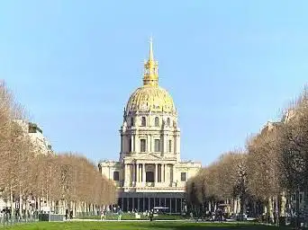 Lawn Avenue Breteuil