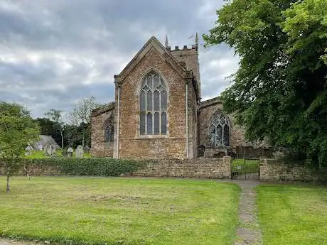 Photo de St Peter's and St Paul's Church
