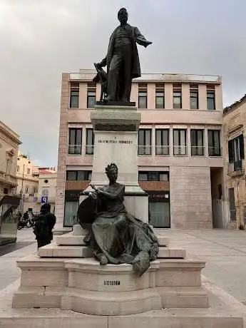Photo de Monumento a Sigismondo Castromediano