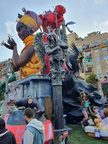 Photo de Falla Monestir de Poblet - Aparicio Albiñana (L'Antiga)