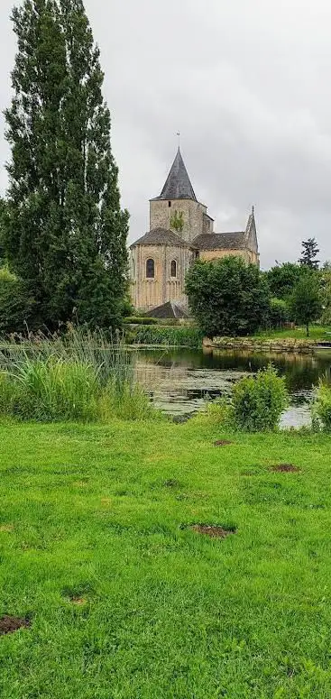 Photo de Église Saint-Jean-Baptiste de Jazeneuil