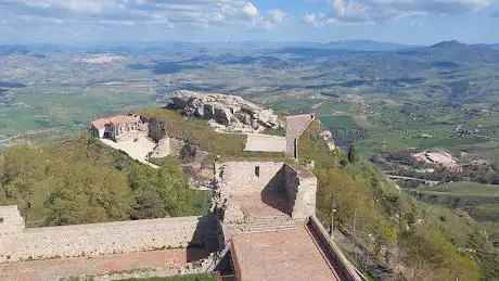 Photo de Rocca di Cerere