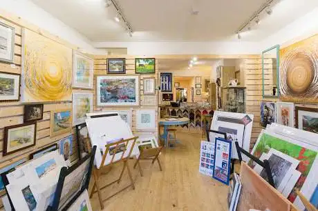 Curo Gallery