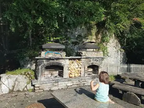 Picknic area fireplace & view on lake