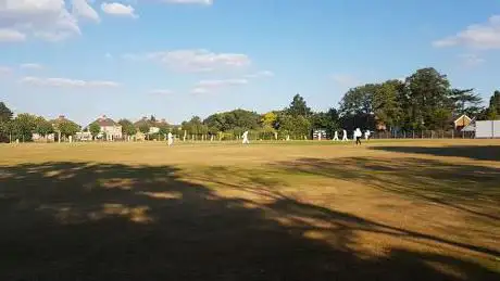 Photo de RAF Vine Lane Cricket Ground